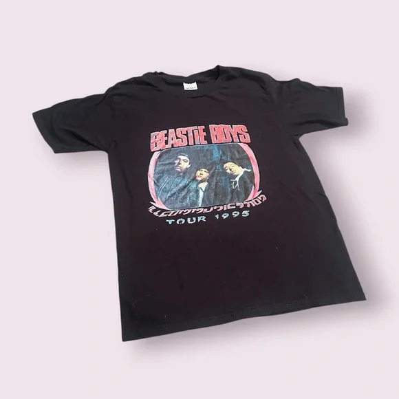 Youth Black Beastie Boys Tour 1995 T-Shirt Gildan Soft Style - Picture 1 of 5